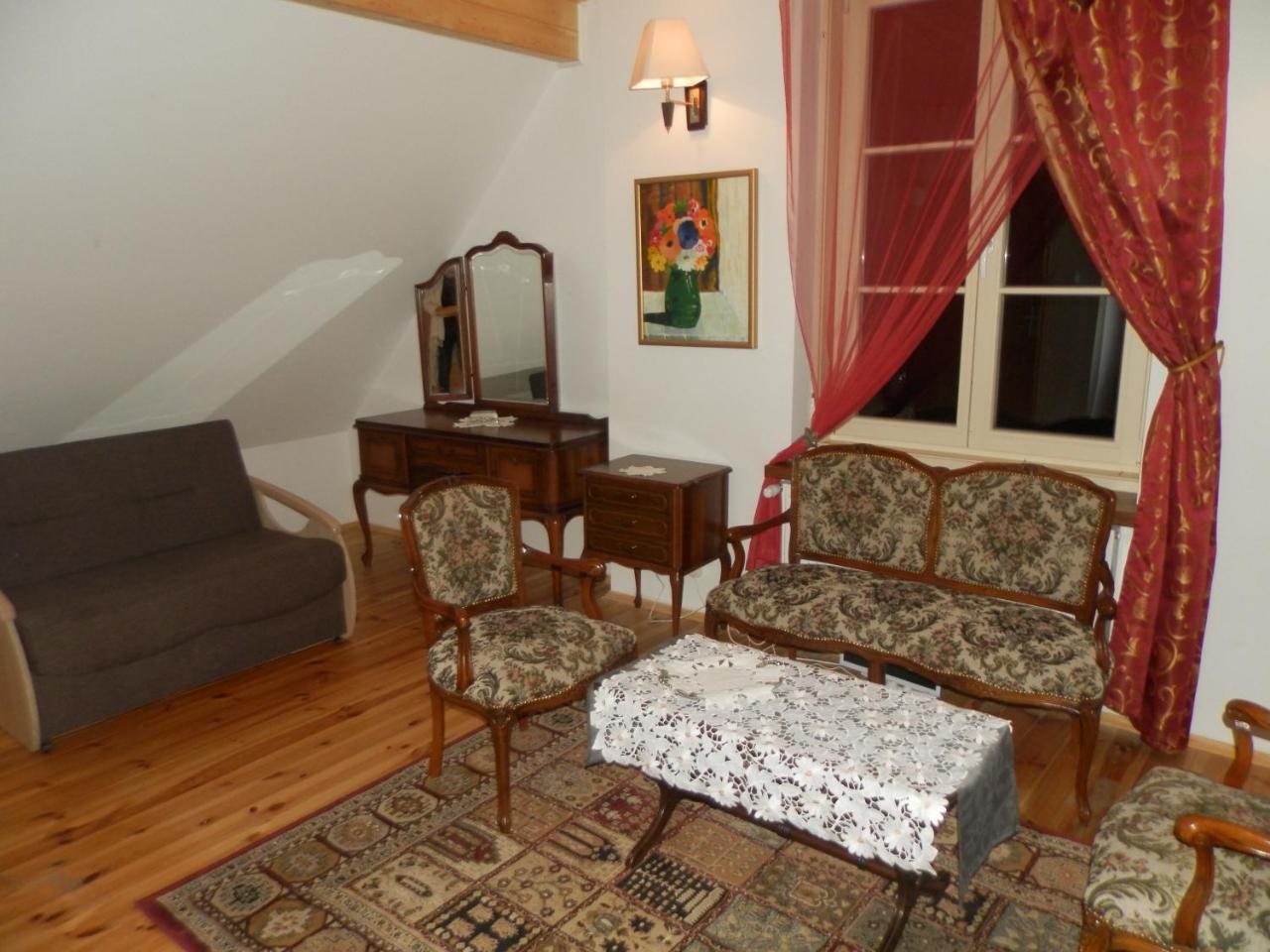 Dwor Strzyzew Bed & Breakfast Zelazowa Wola Dış mekan fotoğraf