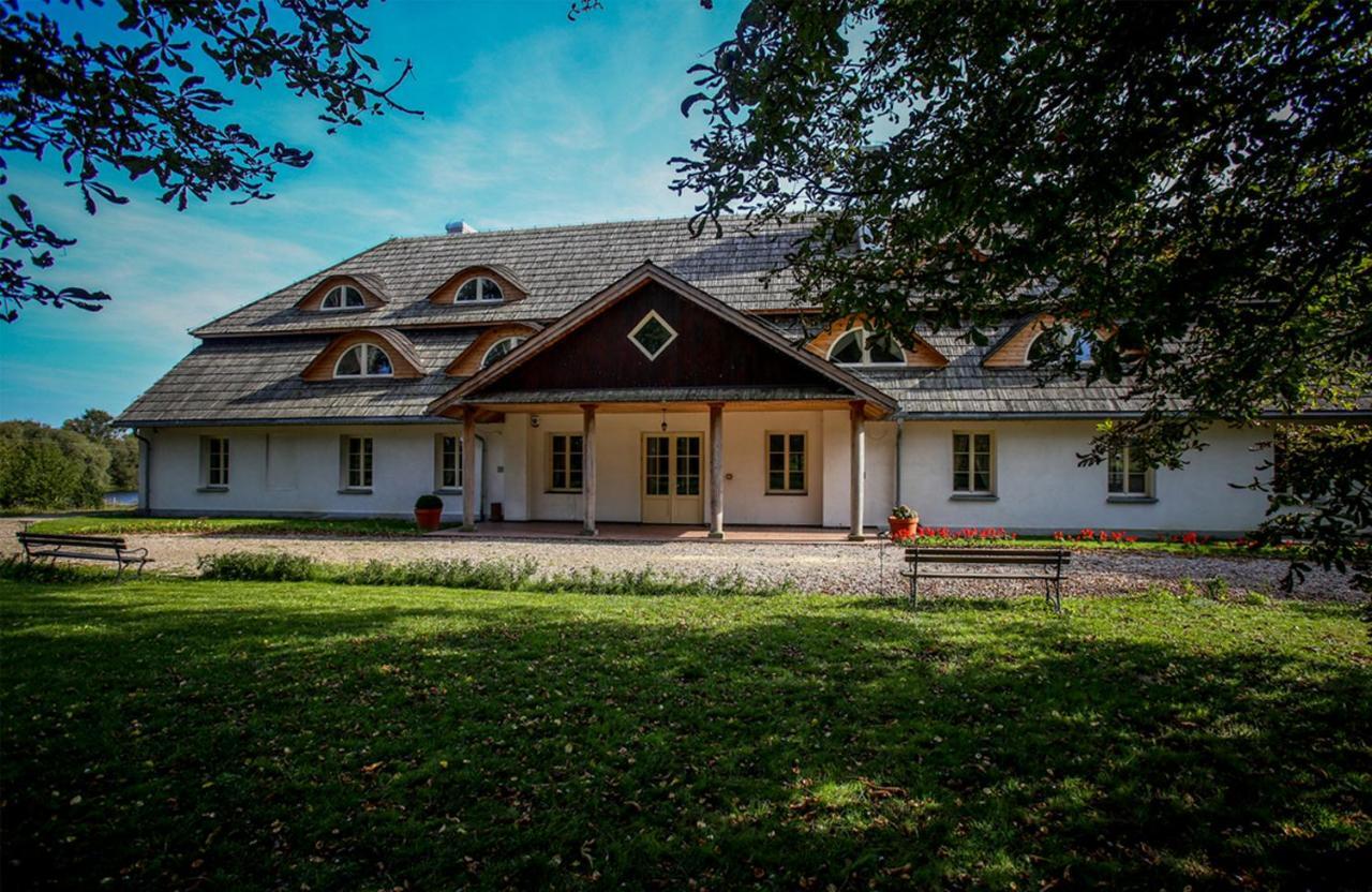 Dwor Strzyzew Bed & Breakfast Zelazowa Wola Dış mekan fotoğraf